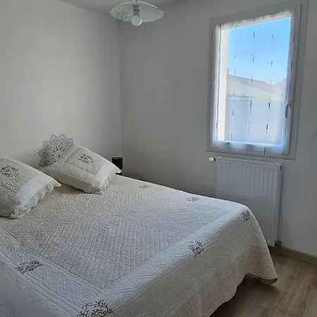 Casa de Férias Chez Tina Jolie Maison à 12 Min Du Puy Du Fou